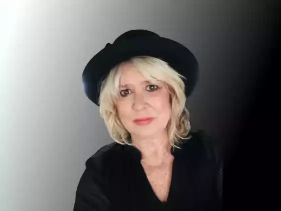 Landria Onkka,
Health & Wellness, Spirituality, Spirituality, Spirituality, Spirituality, Health & Wellness, Health & Wellness
Expert at Soulful Summit 2023: 내면의 여정, 시작하세요!