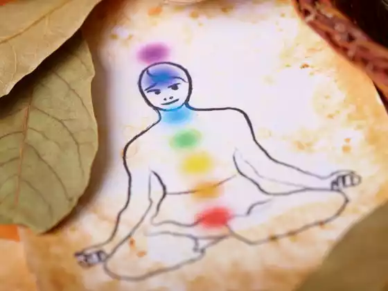 Yoga curativo riparativo: guarigione attraverso il corpo dell'energia sottile (serie di 6 settimane)