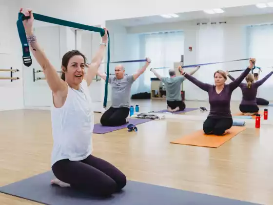 4 Shoulder Stretches for the Workplace