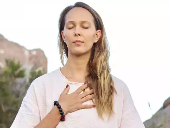 Kuasa Penyembuhan Tenaga dan Meditasi